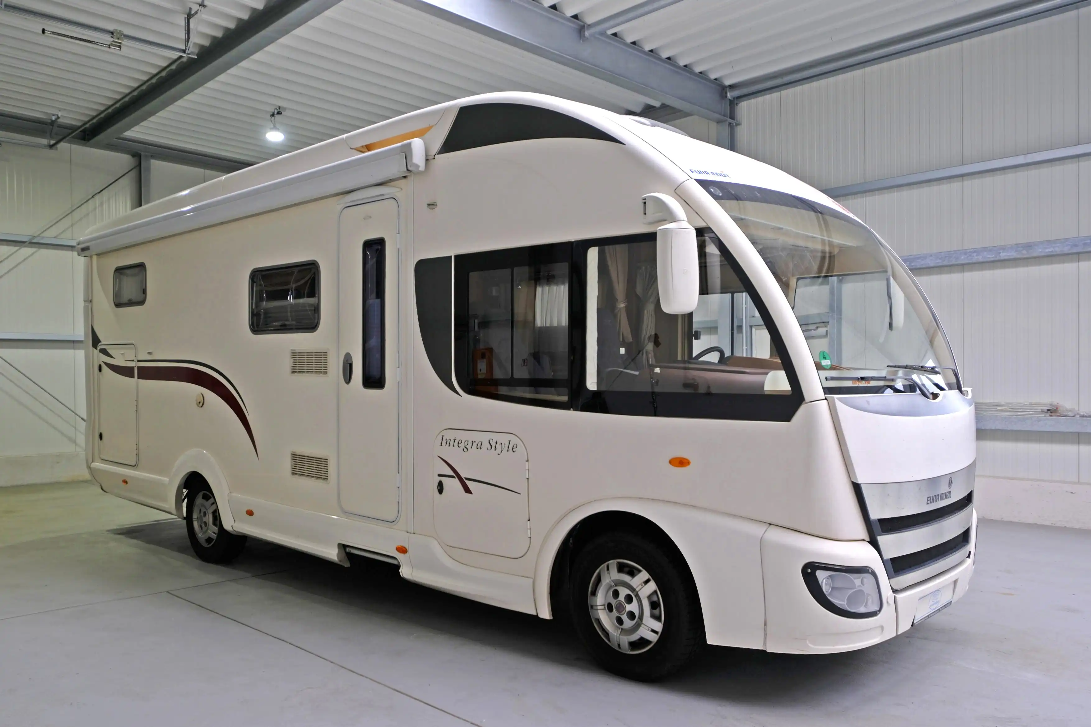 EURAMOBIL Integra Style IS 700 EB/Einzelbetten+Hubbett